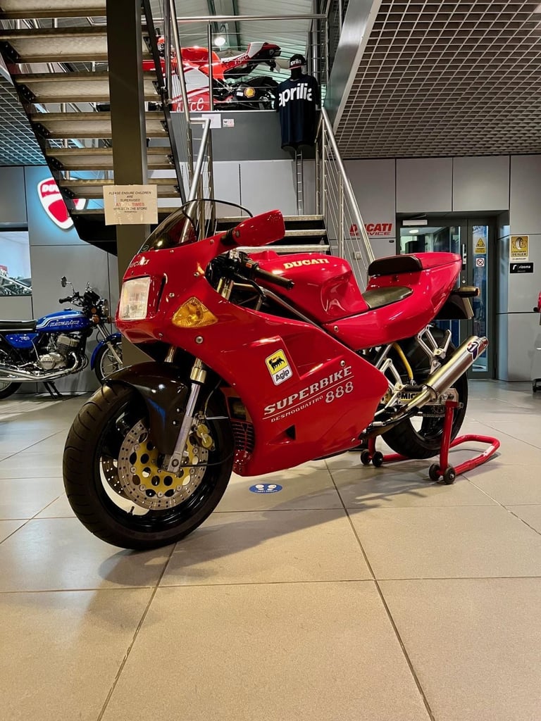 image for 1993 DUCATI 888 - LOW MILES - 2 OWNERS ONLY - SPECIAL NO.PLATE