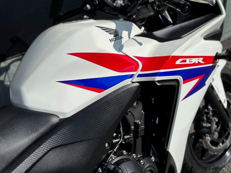 STUNNING LOW MILEAGE 2014/14 HONDA CBR500R ABS MOTORCYCLE 