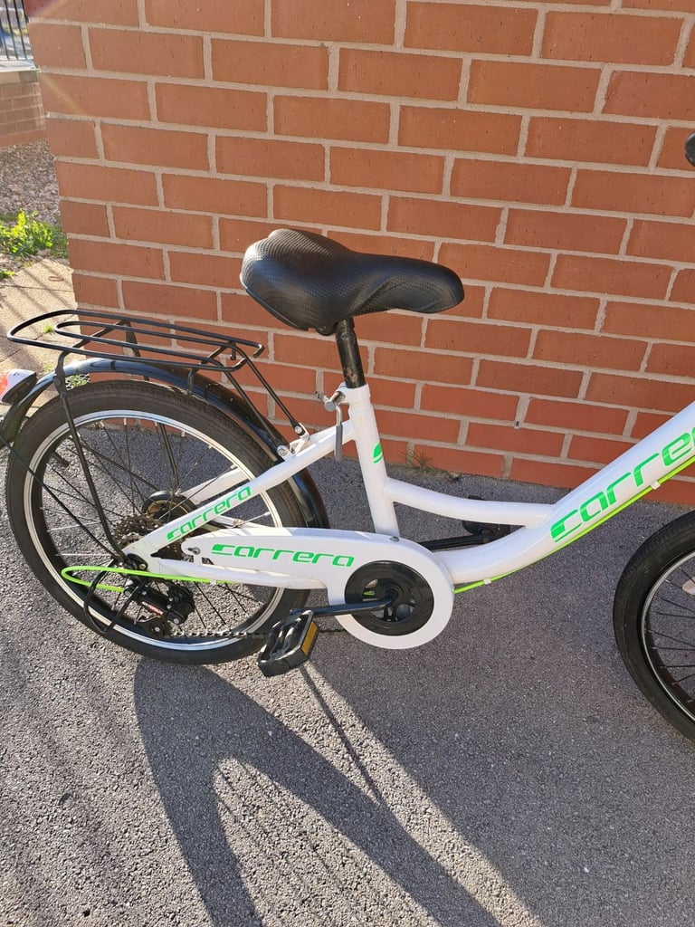 Ladies or kids small shopper bike brilliant condition ideal for birthday present 