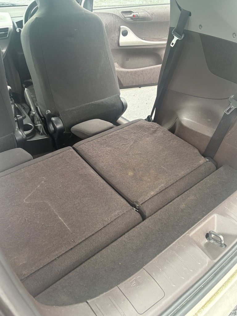 Toyota, IQ, Hatchback, 2010, Manual, 998 (cc), 3 doors