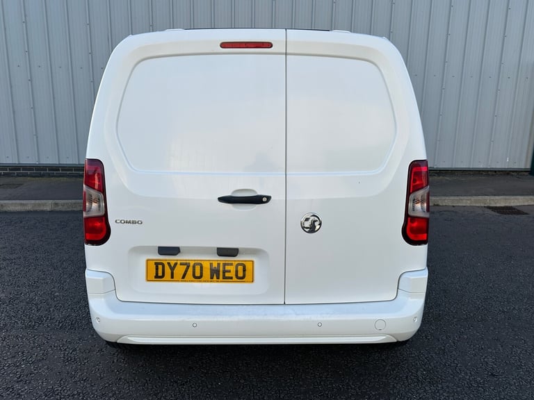 2020 Vauxhall Combo 2300 1.5 Turbo D 100ps H1 Sportive Van PANEL VAN Diesel Manual