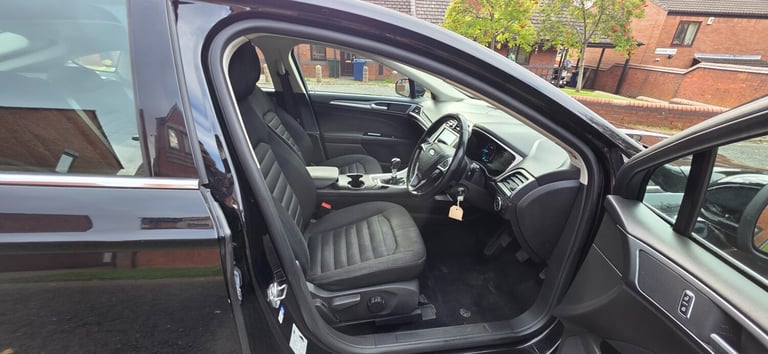 2018 Ford Mondeo 2.0 TDCi ECOnetic Zetec Edition 5dr HATCHBACK Diesel Manual