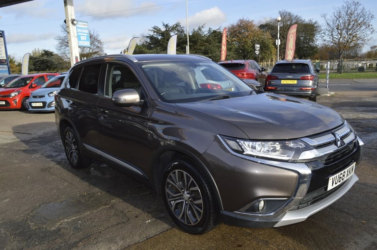 2018 Mitsubishi Outlander 2.2 DI-D 3 5dr Auto 2018 ONE OWNER 7 SEATS ESTATE Diesel Automatic