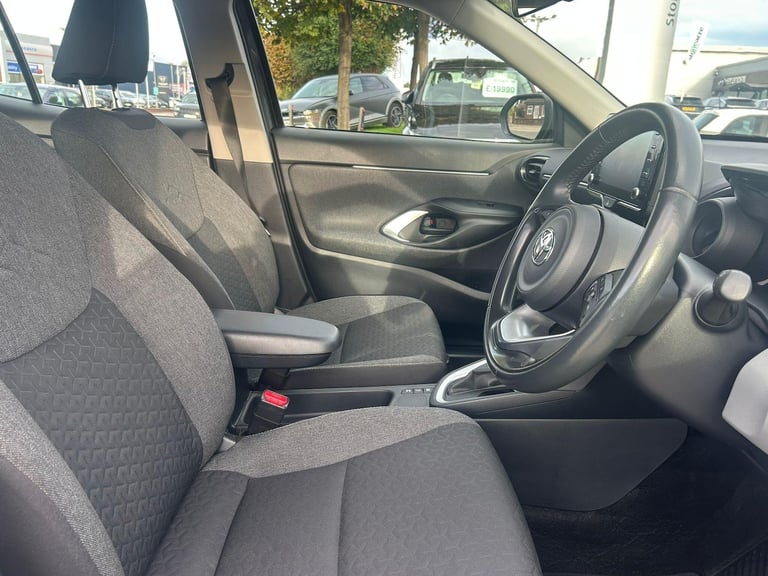 2021 Toyota Yaris Cross 1.5 VVT-h Icon SUV 5dr Petrol Hybrid E-CVT Euro 6 (s/s) (116 ps) HATCHBAC...