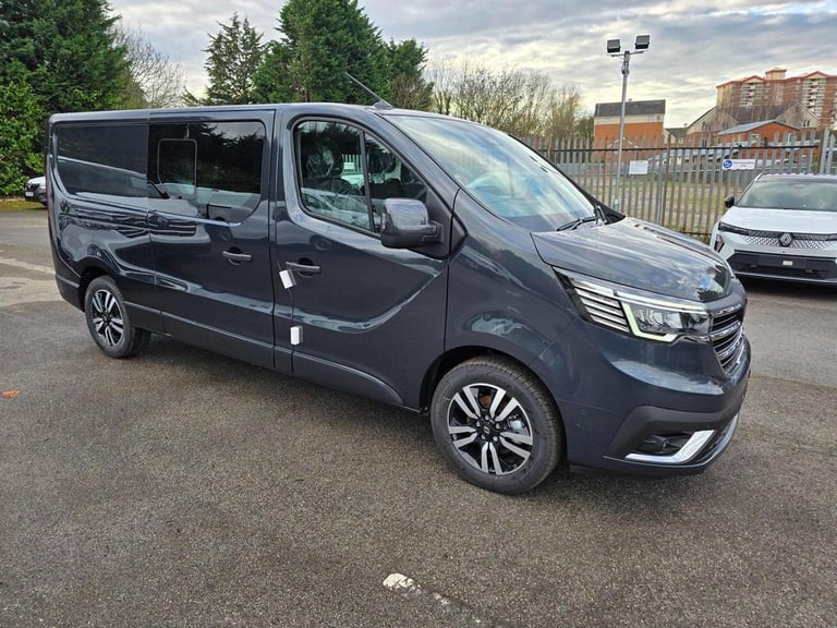 image for RENAULT TRAFIC LL30 LWB EXTRA SPORT 6 SEAT CREW VAN AUTO GEARBOX  ** BRAND NEW**