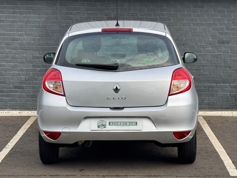 2011 Renault Clio 1.2 16V Expression 5dr HATCHBACK Petrol Manual