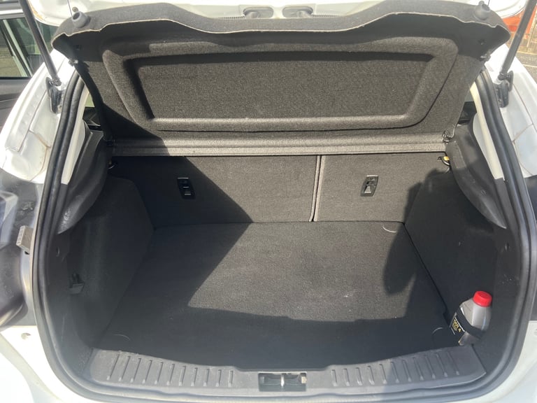 Ford, FOCUS, Hatchback, 2014, Manual, 998 (cc), 5 doors