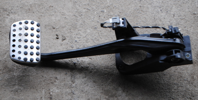 image for 2011-2015 MERCEDES B CLASS W246 AUTOMATIC BRAKE PEDAL A2462901401