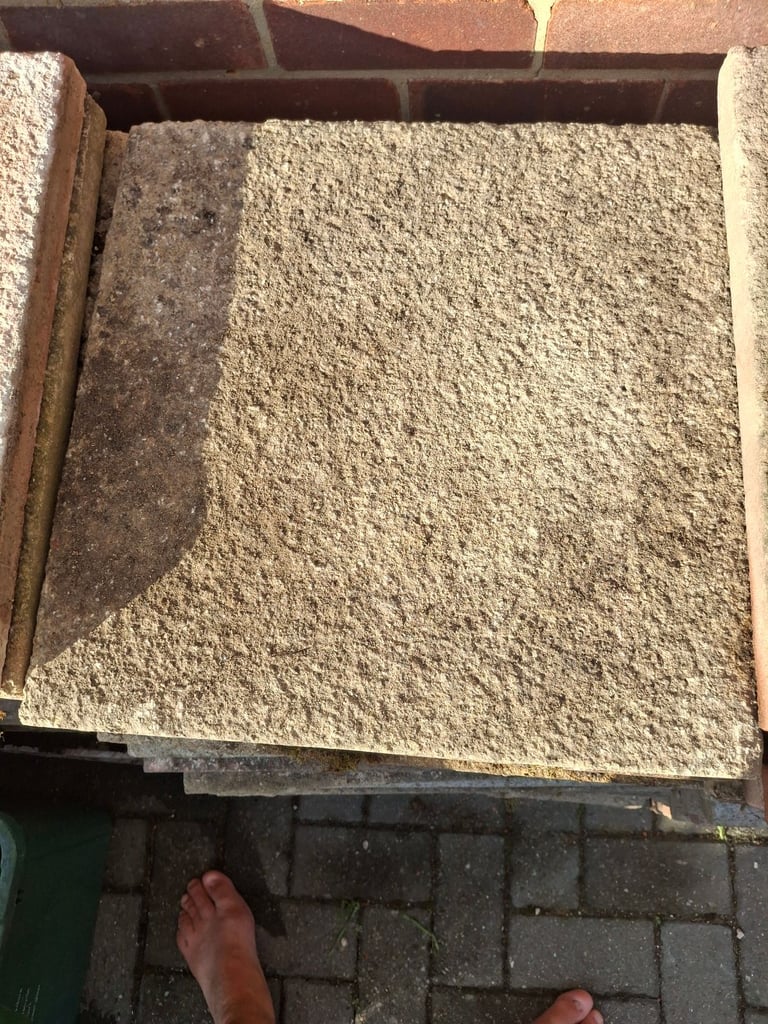 75 slabs, 450mm x 450mm 