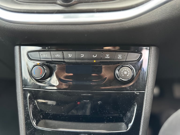 2016 Vauxhall Astra 1.6 CDTi 16V 136 SRi 5dr HATCHBACK Diesel Manual