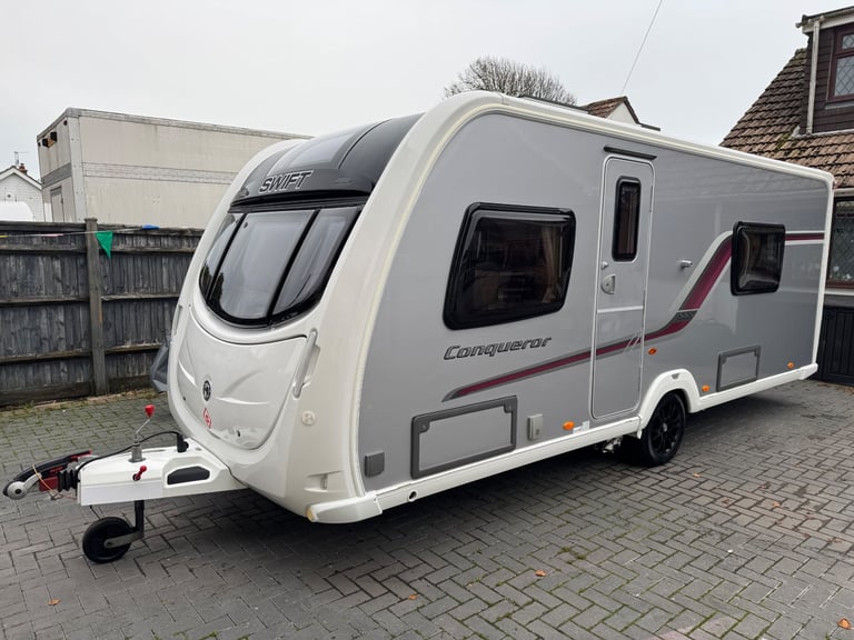 2012 Swift Conqueror 565/4 Berth Caravan,Fixed Single Beds,Air Awning,Porch,Mover,Fully Serviced!