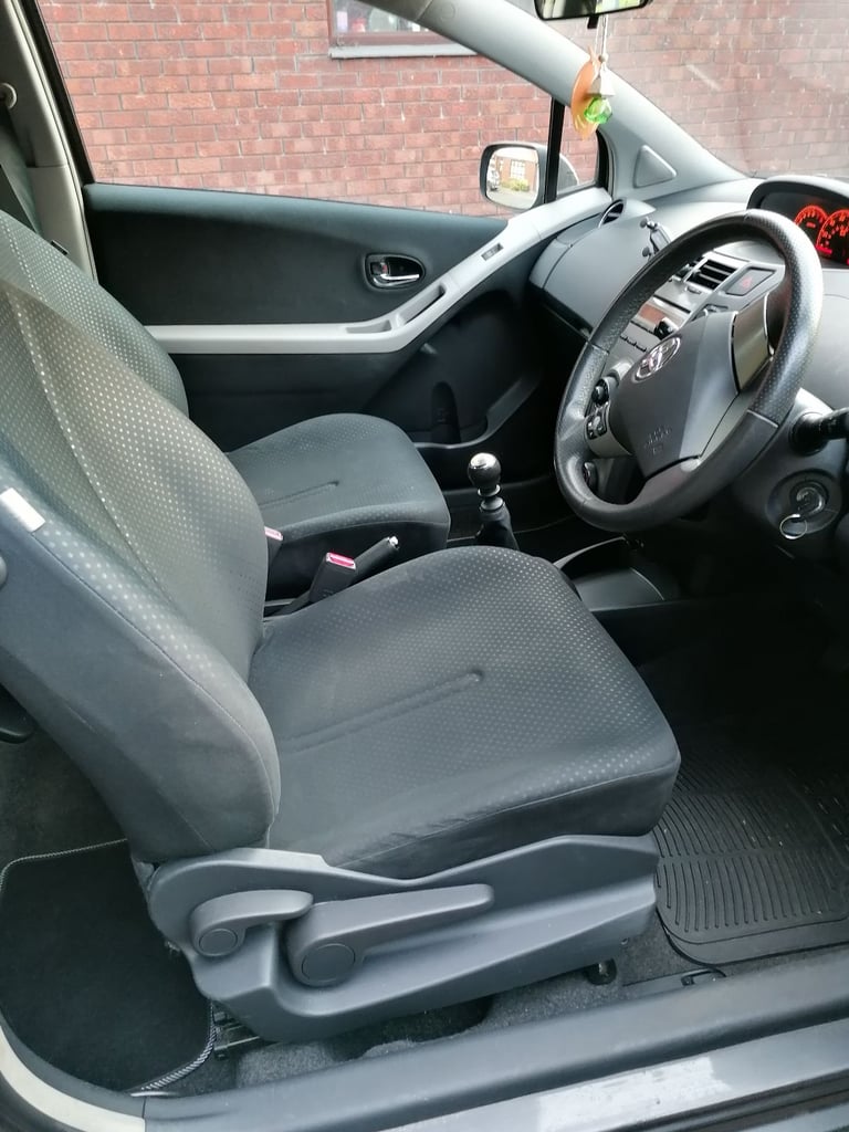 Toyota, YARIS, Hatchback, 2010, Manual, 1329 (cc), 3 doors