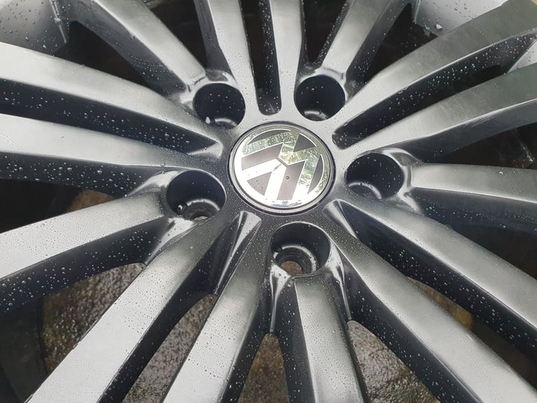 17"VW ALLOY WHEELS/RIMS/ for CADDY/GOLF/PASSAT in black with TPMS sensors fitted