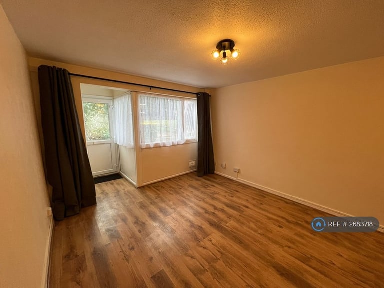 1 bedroom flat in Willoughby Avenue, Croydon, CR0 (1 bed) (#2683718)