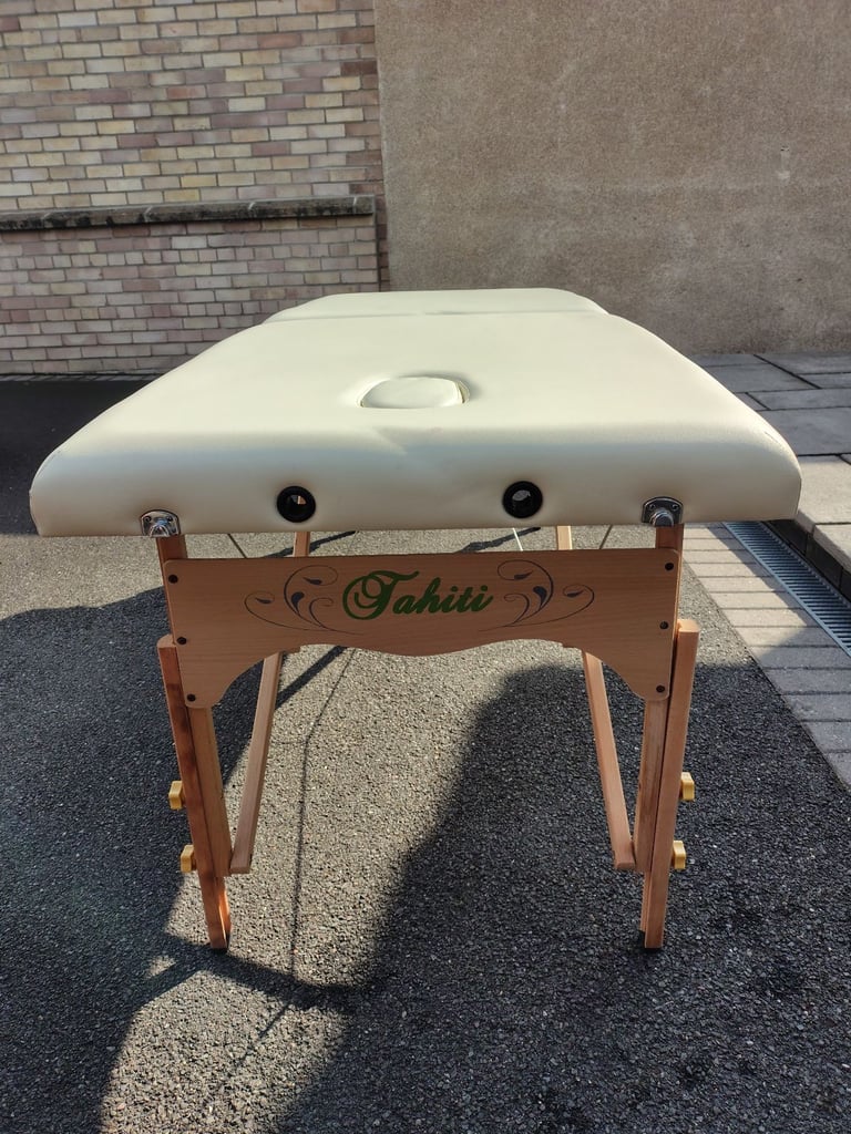 White Tahiti Portable Massage Table Bed Beauty Saloon Therapy Bed