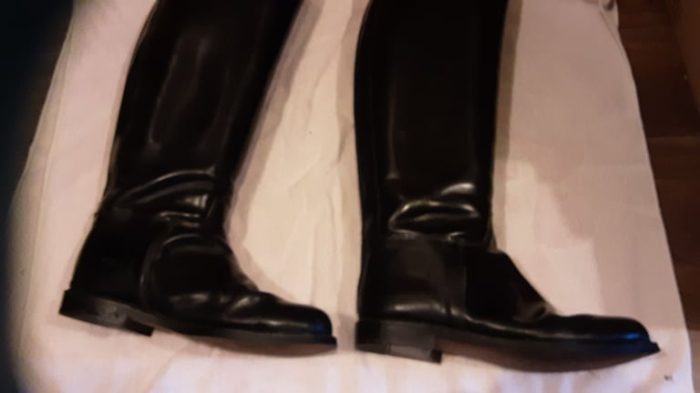 adult size 8 wide black long leather full zip toggi/kudu riding boots