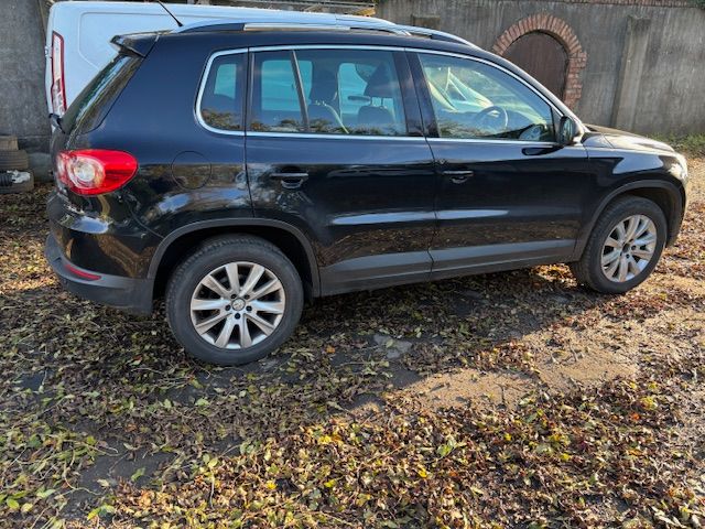Volkswagen, TIGUAN, Estate, 2011, Manual, 1968 (cc), 5 doors