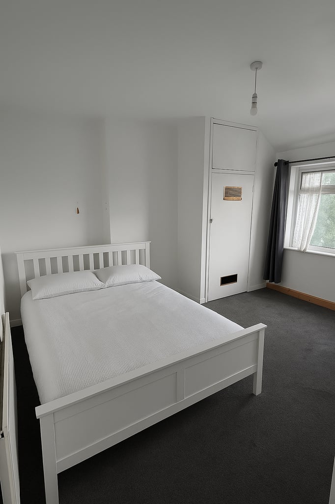 Double Room with Bills RM12 RM11 £599