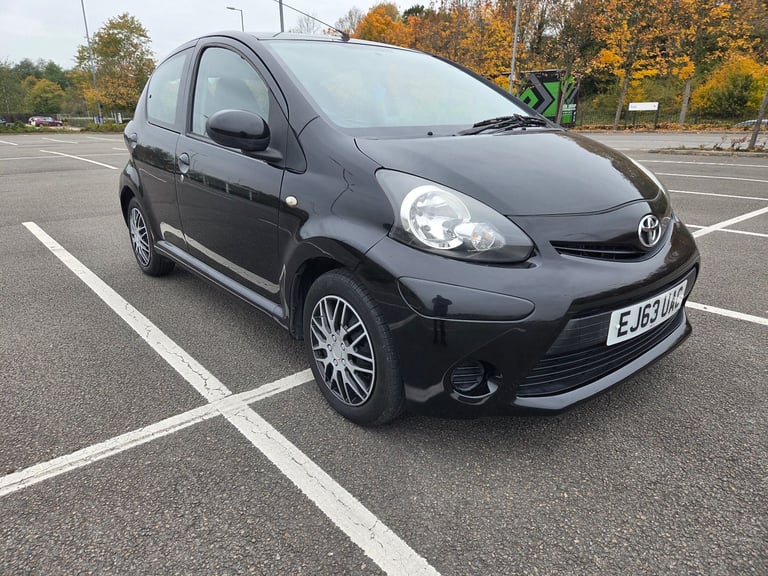 Toyota, AYGO, Hatchback, 2013, Manual, 998 (cc), 5 doors