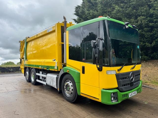 2017 67 Mercedes ECONIC 12630 E6 6x2 Hillend refuse body Terberg twin/trade lift