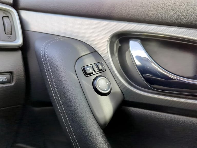 2019 Nissan Qashqai 1.3 DIG-T Tekna DCT Auto Euro 6 (s/s) 5dr HATCHBACK Petrol Automatic