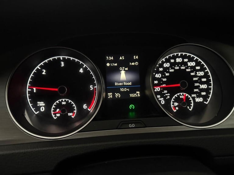 Volkswagen, GOLF, Hatchback, 2015, Semi-Auto, 1968 (cc), 5 doors