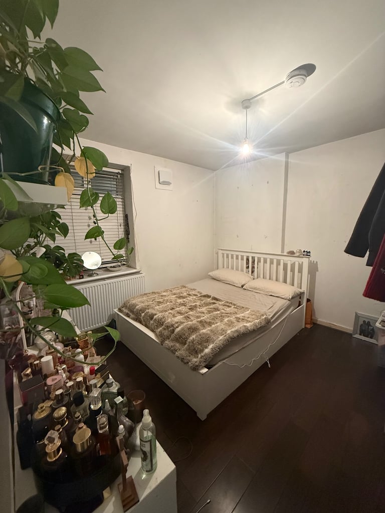 Large room to rent 