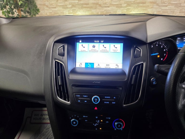 FORD FOCUS 1.0 T EcoBoost ST-Line Black Manual Petro 2018 WARRANTY 12 MONTHS MOT