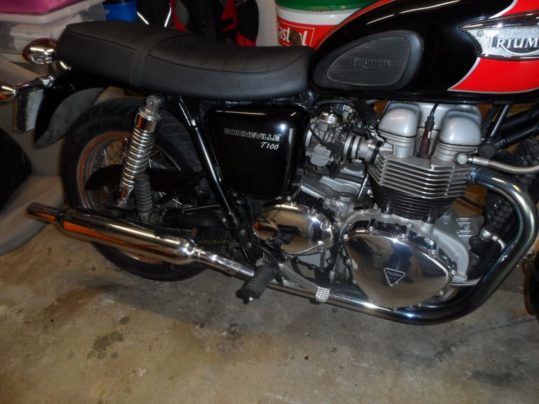Triumph, BONNEVILLE, 2006, 865 (cc)