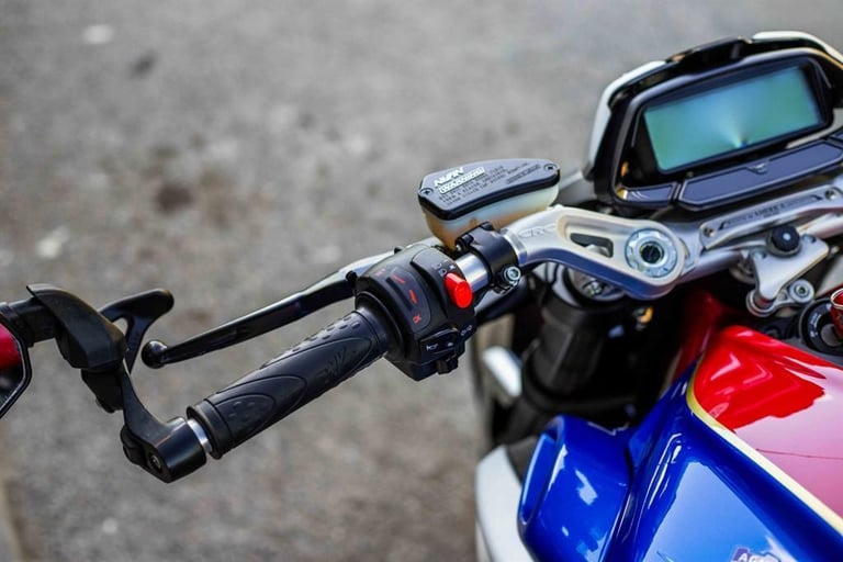 MV Agusta Dragster RARE AMERICAS EDITION ! 200 EVER MADE ! STUNNING COLLECTOR