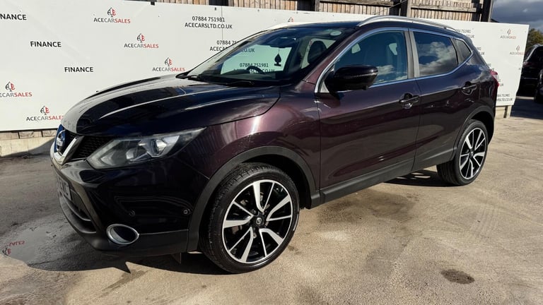 2015 Nissan Qashqai 1.6 dCi Tekna 5dr Xtronic HATCHBACK DIESEL Automatic