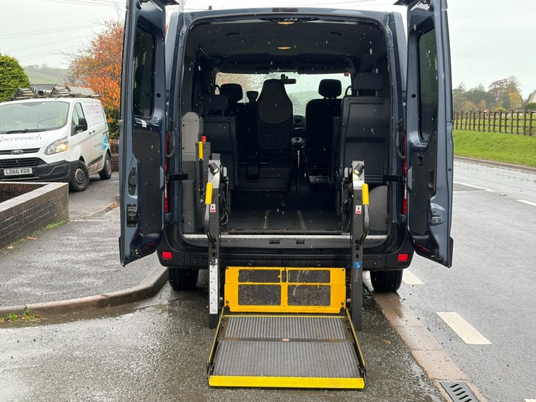 2016 Renault Master SL28dCi 125 Business AUTOMATIC WHEELCHAIR ACCESS/CAMPER PANEL VAN Diesel Auto...