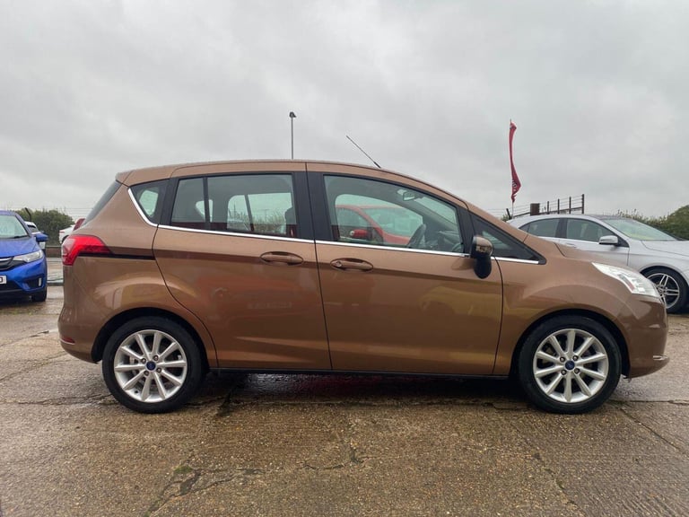 FORD B-MAX 1.6 TITANIUM LOW MIELAGE FULL HISTORY CAMBELT REPLACED SERVICE MOT