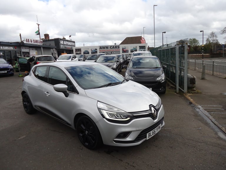 image for 2016 Renault Clio 1.5 dCi 90 Dynamique S Nav 5dr HATCHBACK Diesel Manual