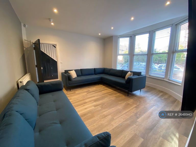 6 bedroom house in Halkyn Avenue, Liverpool, L17 (6 bed) (#2648940)