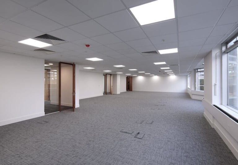Furnished offices to rent in *Hammersmith*. Office Spaces for 4 to 200 desks W6