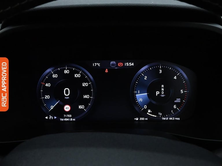 2019 Volvo XC40 2.0 D4 R-Design SUV 5dr Diesel Auto AWD Euro 6 (s/s) (190 ps) SUV DIESEL Automatic