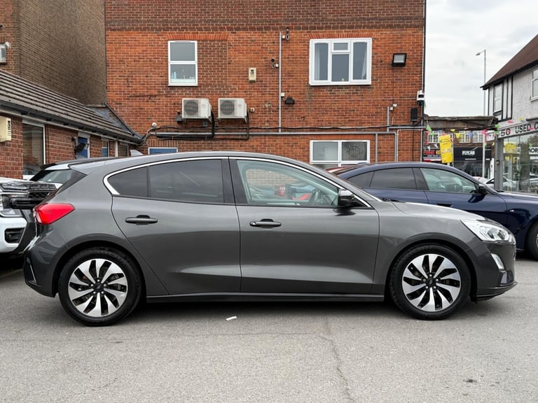 2018 Ford Focus 1.0T EcoBoost Zetec Euro 6 (s/s) 5dr HATCHBACK Petrol Manual