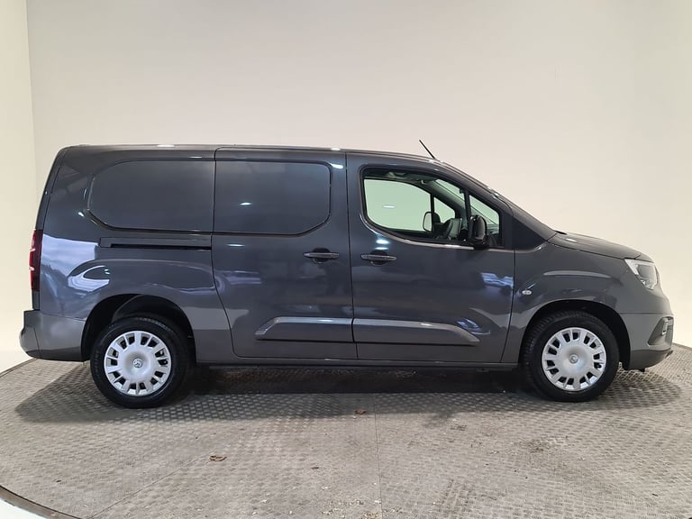 2024 Vauxhall Combo 1.5 TURBO D 2300 PRO P/V L2 H1 100 BHP LWB Panel Van Diesel Manual