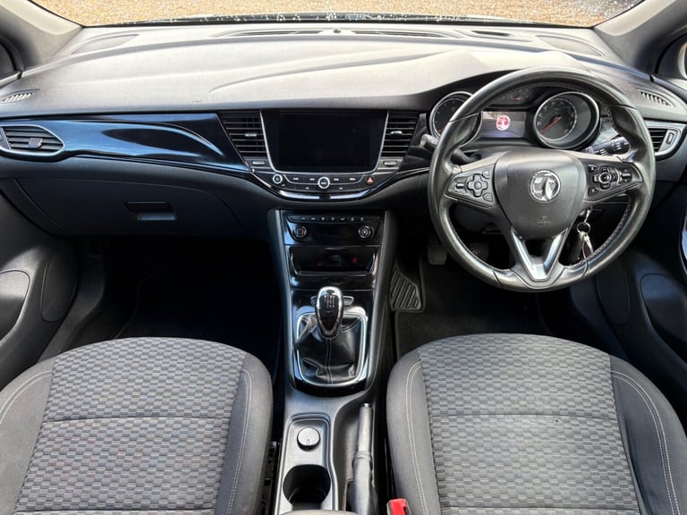 2017 Vauxhall Astra 1.4i Turbo SRi Nav Euro 6 5dr Hatchback Petrol Manual
