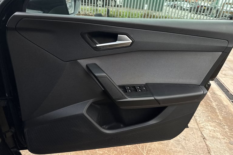 2021 SEAT Leon 1.0 TSI EVO SE Dynamic 5dr Hatchback PETROL Manual