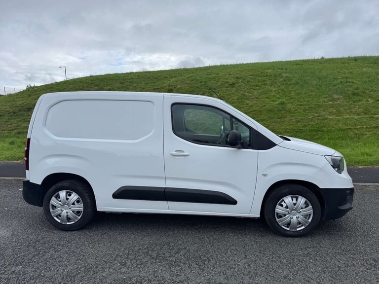 2019 Vauxhall Combo 1.5 Combo 2000 Edition S/S Auto Panel Van Diesel Automatic