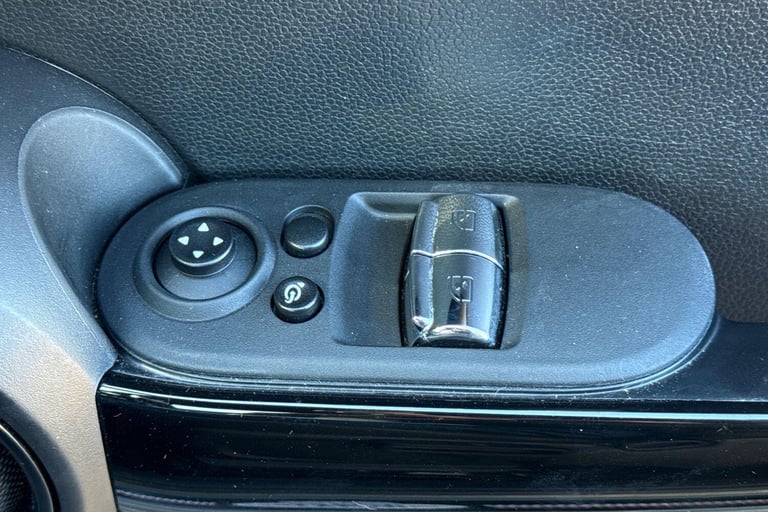 2019 MINI Hatch 2.0 John Cooper Works Hatchback 3dr Petrol Steptronic Euro 6 (s/s) (231 ps) HATCH...
