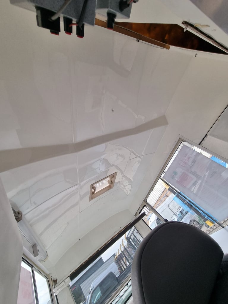 Ford, TRANSIT 100 SWB, Panel Van, 2000, 2496 (cc)