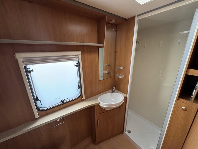 Swift Challenger 570 / 4 2010