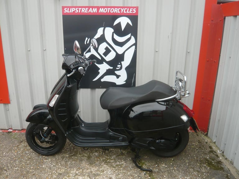 Piaggio Vespa GTS 125 SUPER 2014 LEARNER LEGAL SCOOTER 50 SH N X R RR MAX S WING