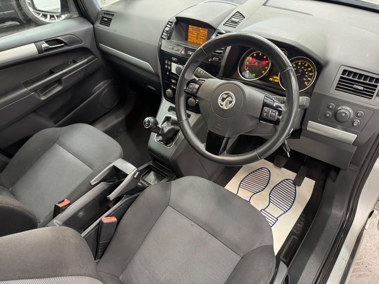 2012 Vauxhall Zafira 1.6 16V Design Euro 5 5dr (SNav) MPV Petrol Manual