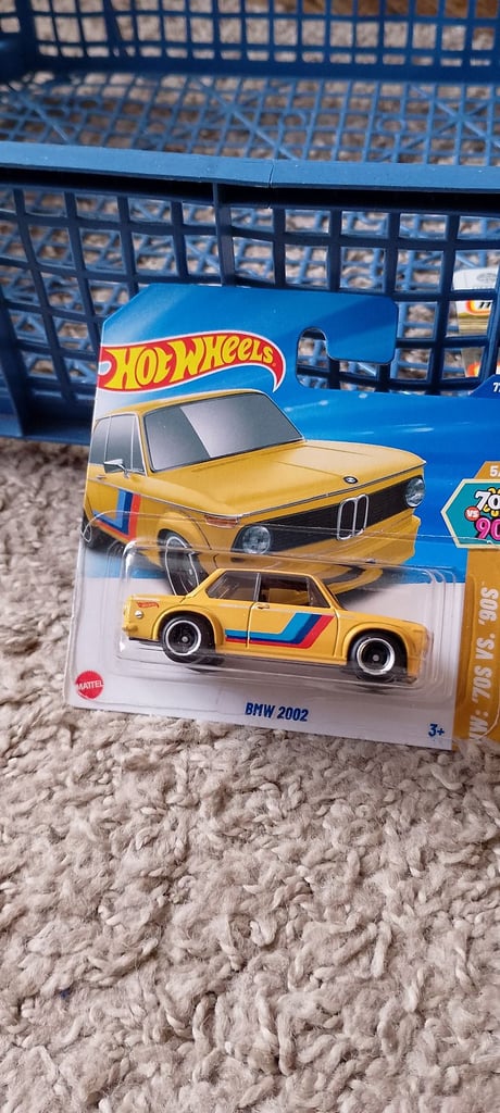Hotwheels BMW 2002  X 2  