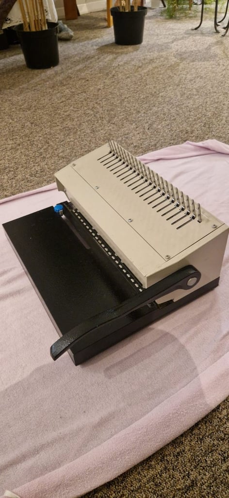 GBC Image Maker Comb Binding Machine – Excellent Condition
