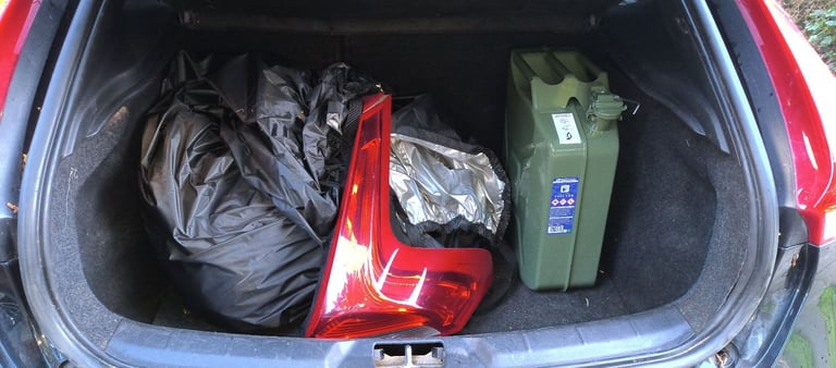 Volvo, V40 D4 R Design Pro, Hatchback, 2017, Manual, 1969 (cc), 5 doors - Price Negotiable.